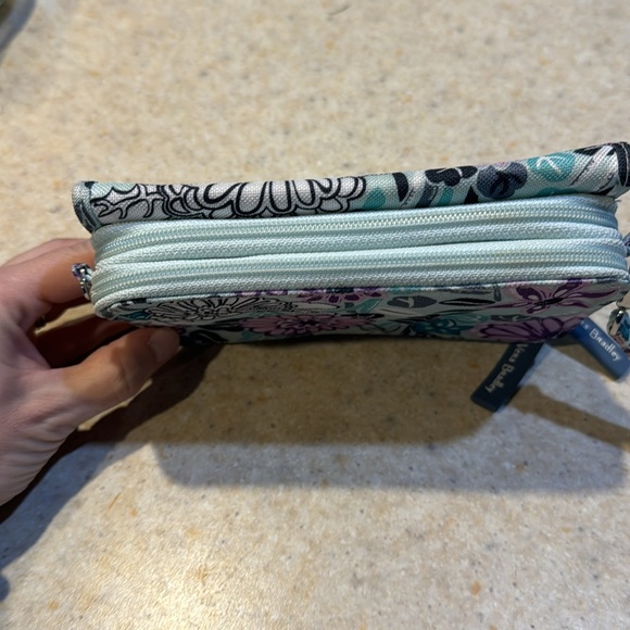 Vera Bradley wallet - Picture 6 of 6